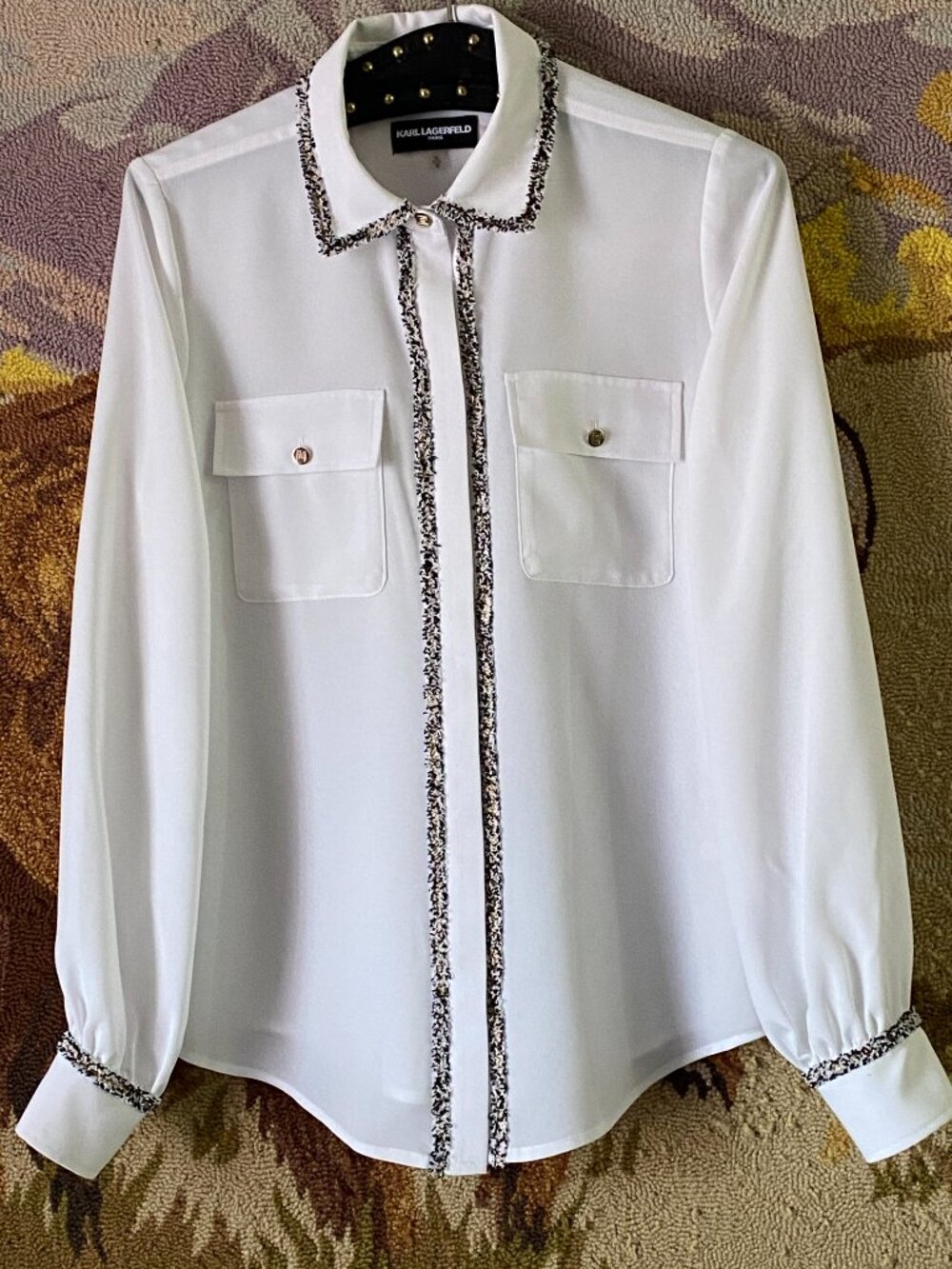 NEW Karl Lagerfeld Womens Sz XS White Blouse Button Up Long Sleeve Pockets Trim